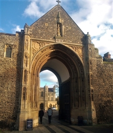 Erpingham gate Norwich Cathedral - Amitchell125 - Attribution-Share Alike 4.0 International license