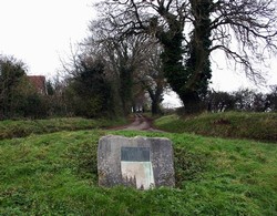 The battlefield monument looking north up Scrubbs Lane. This is probably one of the 'avenues' or lanes described as running through the royalist position, where Hopton deployed troops on the night before the battle to secure his position.