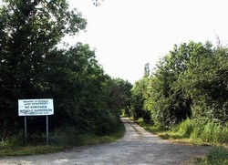 The former road from Radway to Kineton, a route which existed in 1642. This important route across the battlefield was closed in the late 1940s when the MOD depot was constructed. As a result the centre of the battlefield is now wholly inaccessible to visitors.