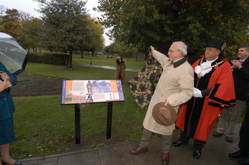 Professor Richard Holmes opens the Turnham Green part of the battlefield trail