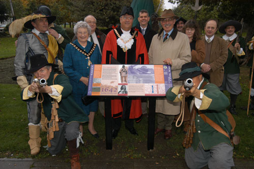 Professor Richard Holmes, the Mayors of Ealing and Hounslow and the project team at Turnham Green