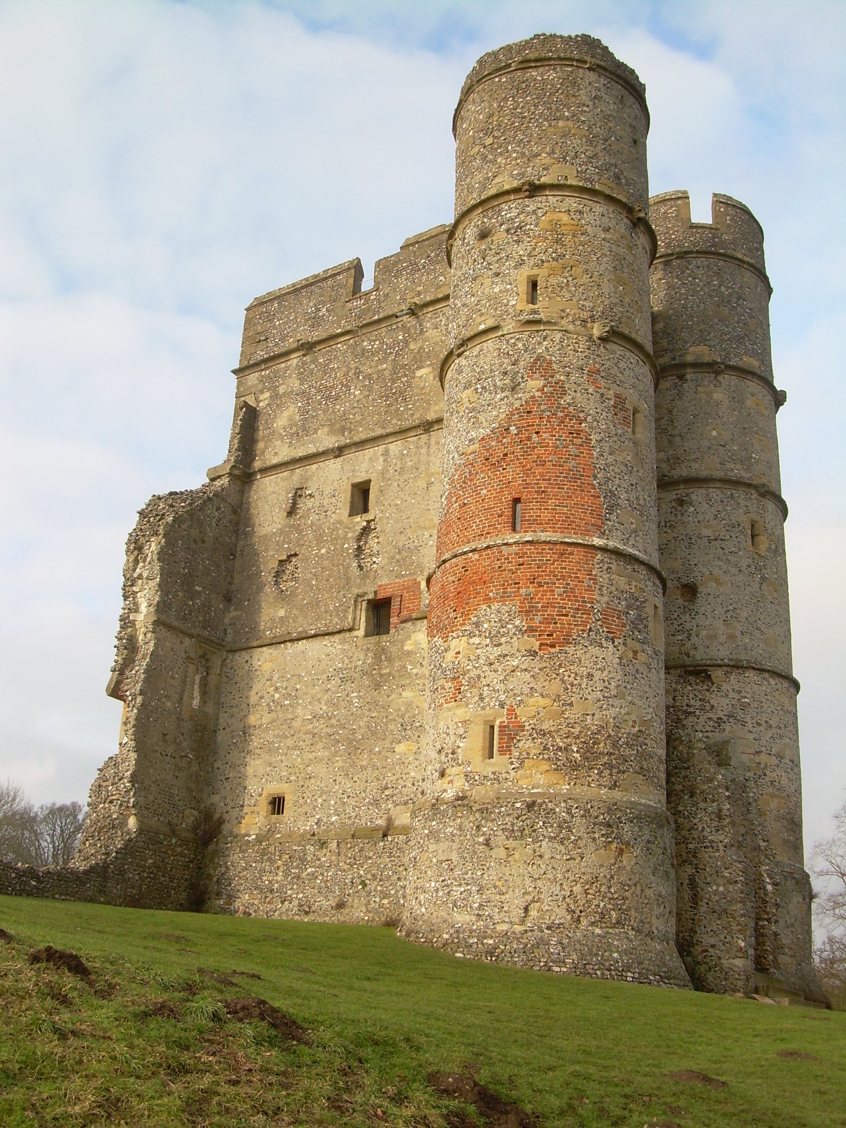 Donnington castle which played a role in the battle